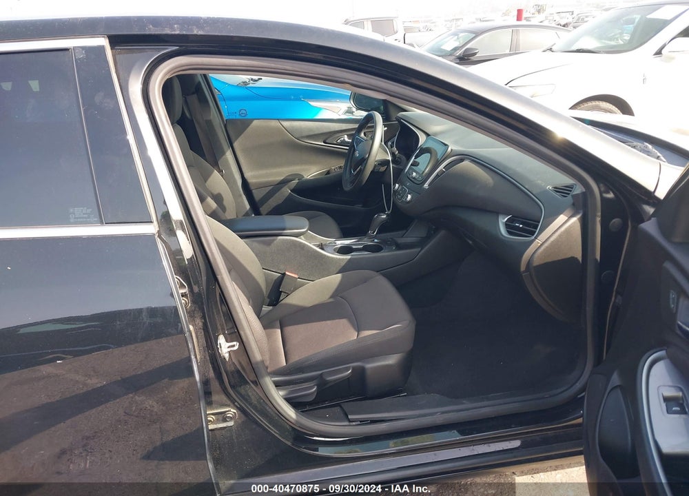 2019 CHEVROLET MALIBU 1LS VIN: 1G1ZB5ST8KF227922