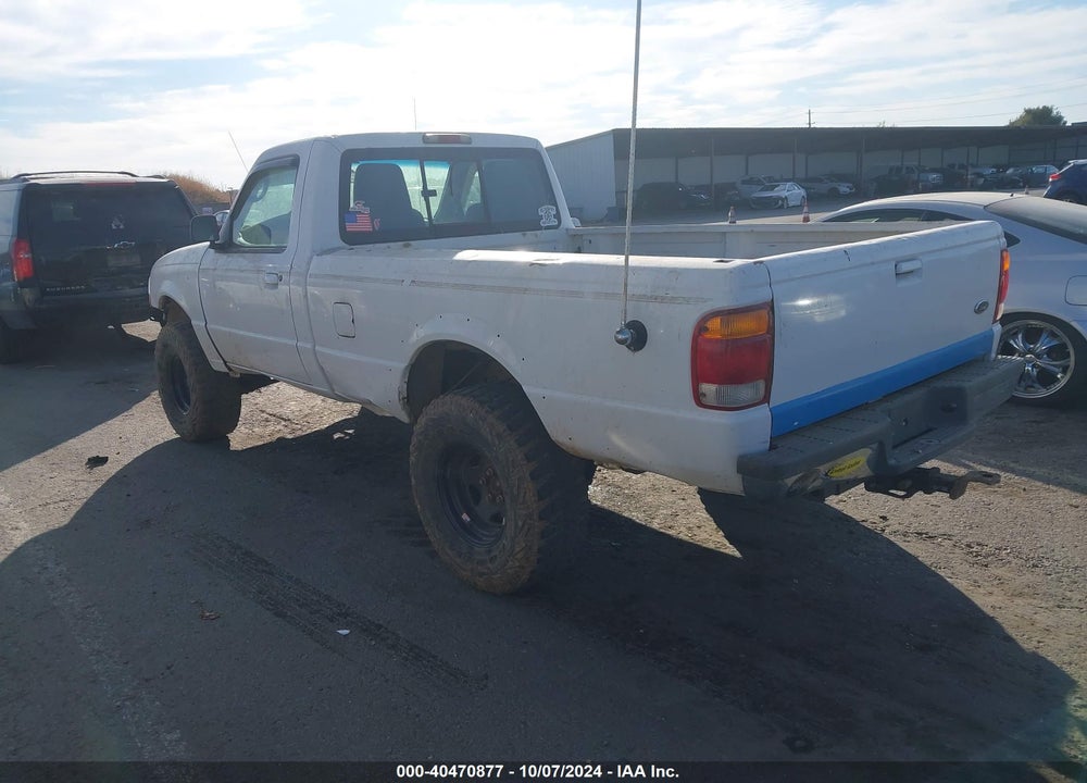 1998 FORD RANGER VIN: 1FTYR11X9WPB60999