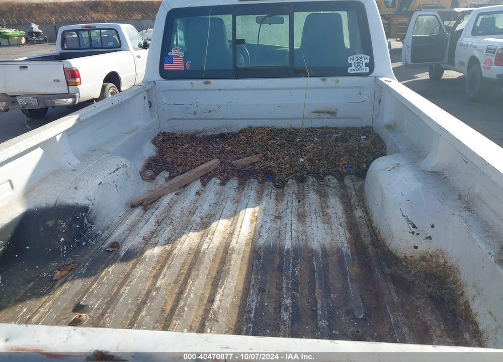 1998 FORD RANGER VIN: 1FTYR11X9WPB60999