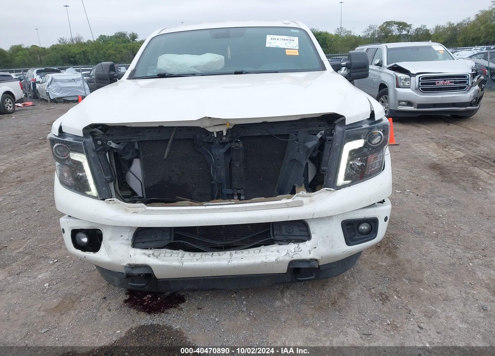 2018 NISSAN TITAN XD SV DIESEL VIN: 1N6BA1F47JN528853