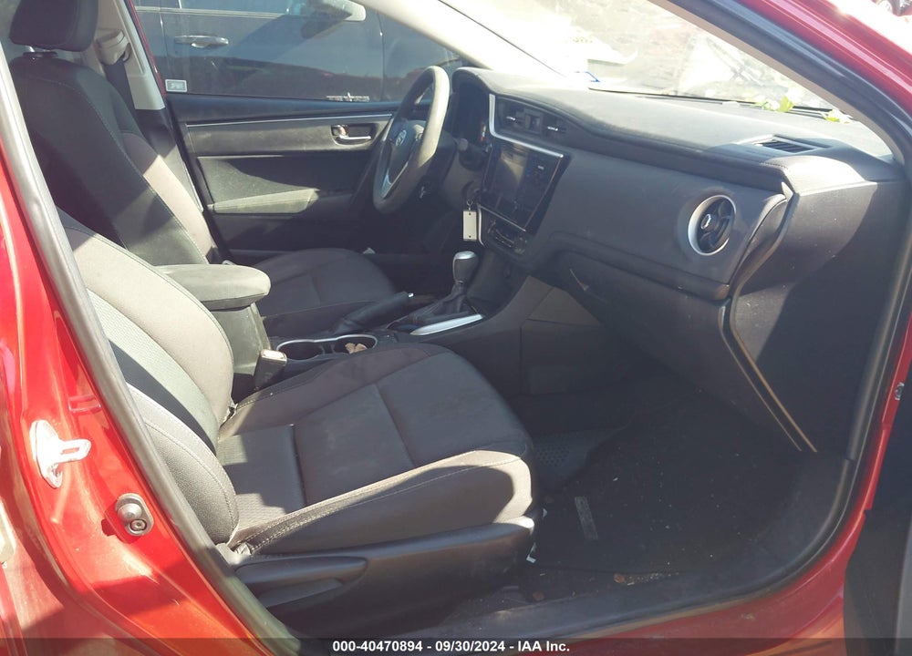 2017 TOYOTA COROLLA LE VIN: 5YFBURHE2HP615247