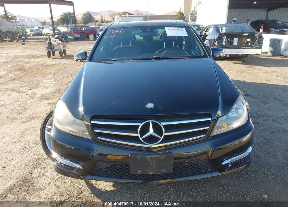 2014 MERCEDES-BENZ C 250 LUXURY/SPORT VIN: WDDGF4HB8EA960555