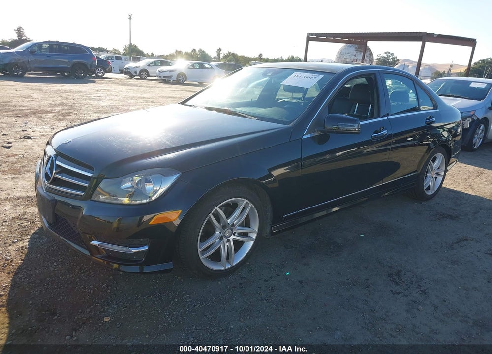 2014 MERCEDES-BENZ C 250 LUXURY/SPORT VIN: WDDGF4HB8EA960555