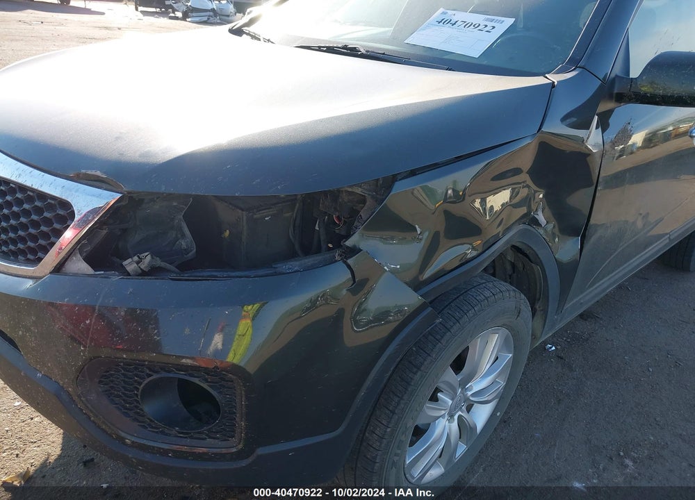 2011 KIA SORENTO EX VIN: 5XYKU4A18BG114465