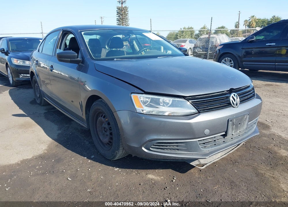2011 VOLKSWAGEN JETTA 2.0L S VIN: 3VW2K7AJ9BM367558