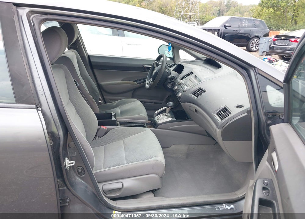 2011 HONDA CIVIC LX VIN: 19XFA1F52BE007560