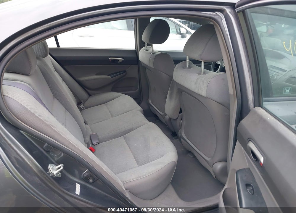 2011 HONDA CIVIC LX VIN: 19XFA1F52BE007560