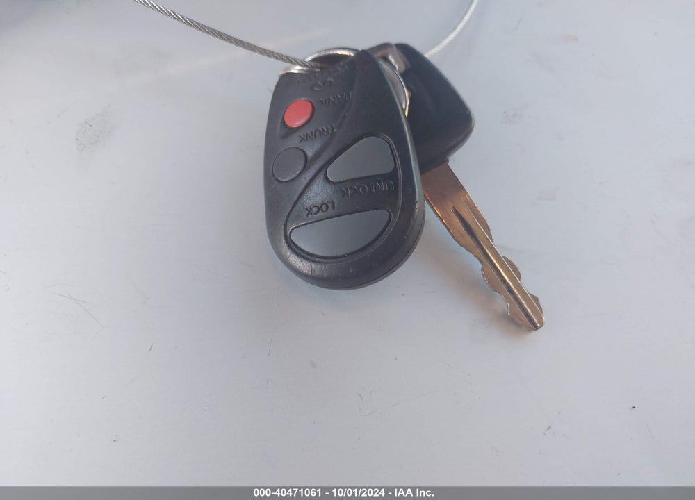 2001 INFINITI G20 LUXURY VIN: JNKCP11A31T402969