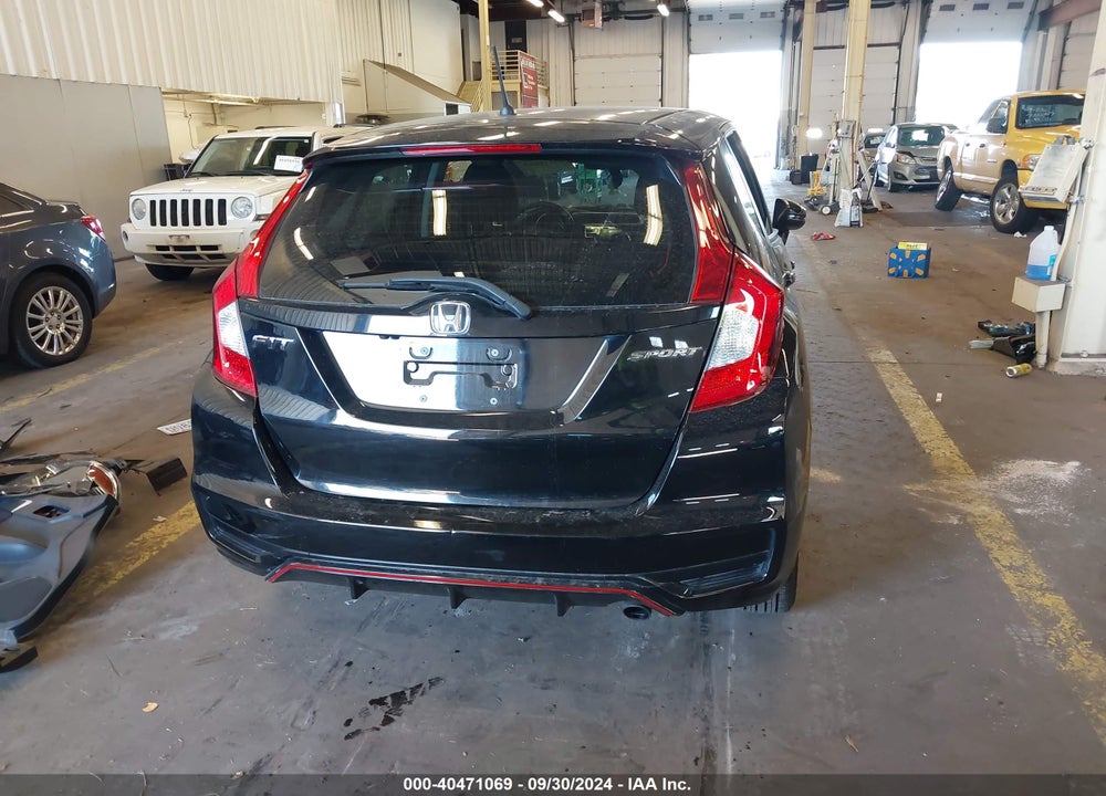 2018 HONDA FIT SPORT VIN: 3HGGK5H64JM724045