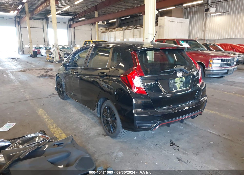 2018 HONDA FIT SPORT VIN: 3HGGK5H64JM724045