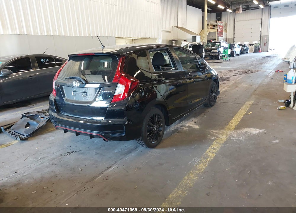 2018 HONDA FIT SPORT VIN: 3HGGK5H64JM724045
