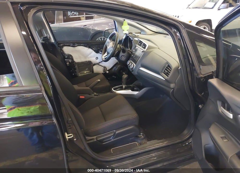 2018 HONDA FIT SPORT VIN: 3HGGK5H64JM724045