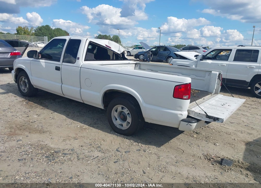2000 GMC SONOMA SLS VIN: 1GTCS19W8Y8142842