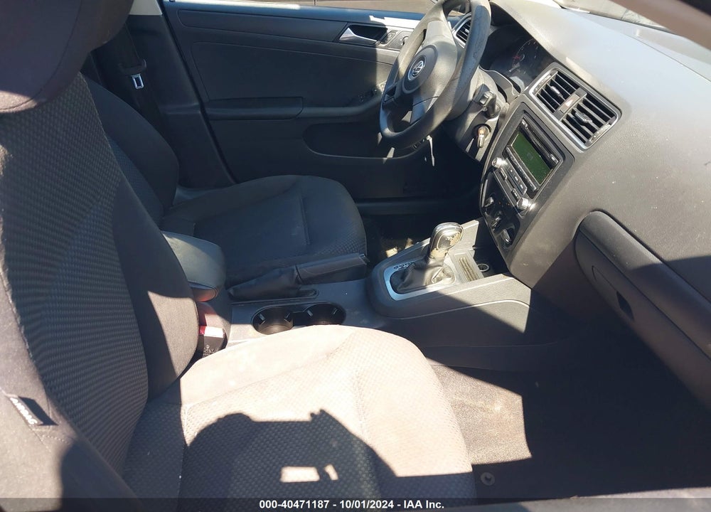 2014 VOLKSWAGEN JETTA 2.0L S VIN: 3VW2K7AJ9EM298066