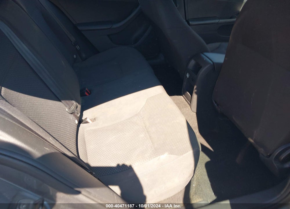 2014 VOLKSWAGEN JETTA 2.0L S VIN: 3VW2K7AJ9EM298066