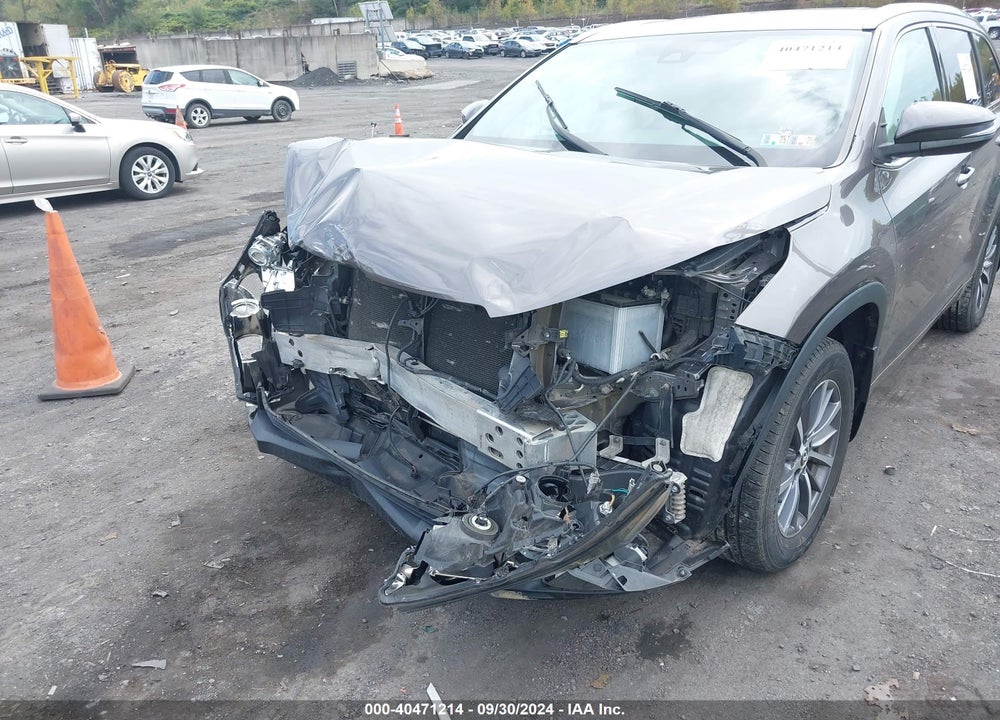 2017 TOYOTA HIGHLANDER XLE VIN: 5TDJZRFH1HS432634
