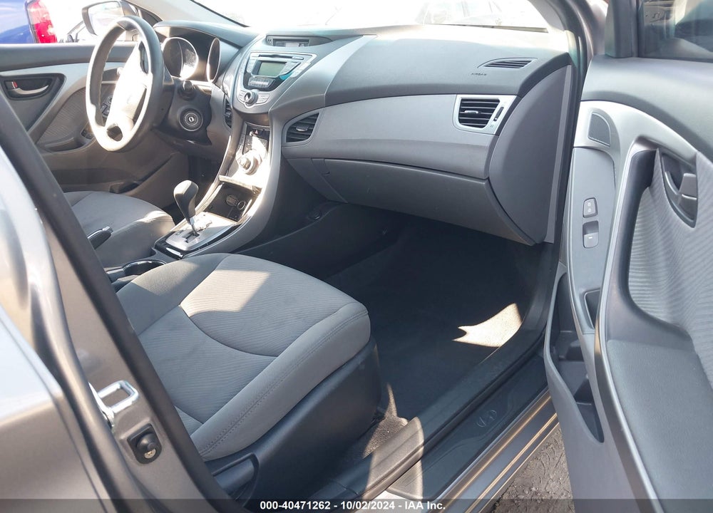2013 HYUNDAI ELANTRA GLS VIN: KMHDH4AE4DU489685