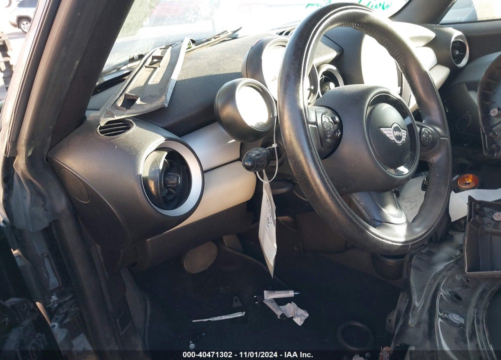 2013 MINI CONVERTIBLE COOPER VIN: WMWZN3C56DT568983