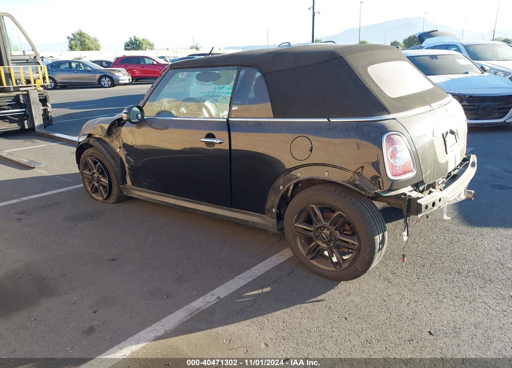 2013 MINI CONVERTIBLE COOPER VIN: WMWZN3C56DT568983