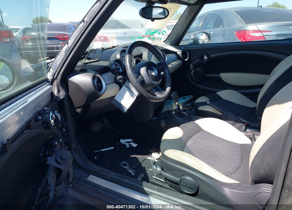 2013 MINI CONVERTIBLE COOPER VIN: WMWZN3C56DT568983