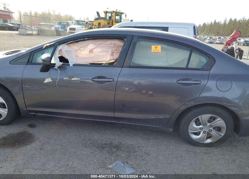 2015 HONDA CIVIC LX VIN: 19XFB2F55FE705427