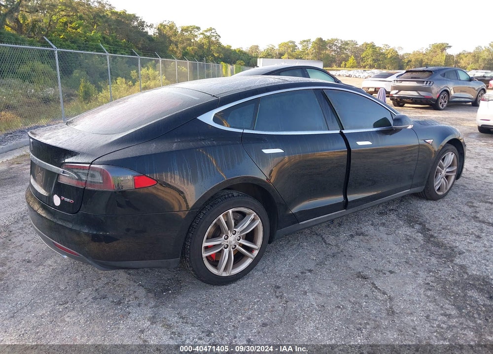 2015 TESLA MODEL S 85D/P85D VIN: 5YJSA1E43FF112342