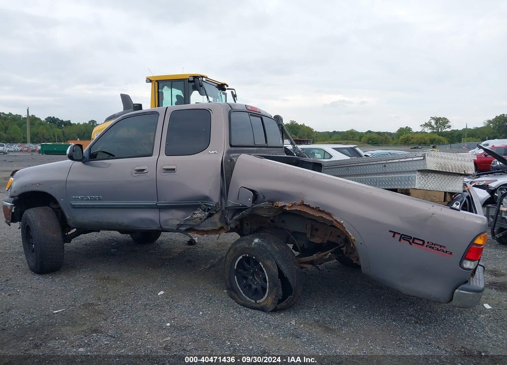 2000 TOYOTA TUNDRA SR5 V8 VIN: 5TBBT4411YS123494
