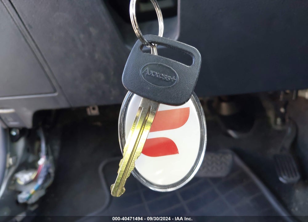 2012 TOYOTA YARIS VIN: JTDBT4K33C1421126