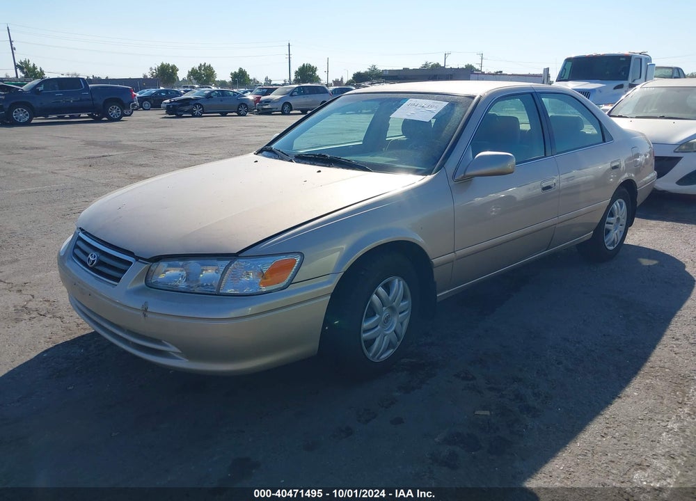 2001 TOYOTA CAMRY LE VIN: JT2BG22K010560495