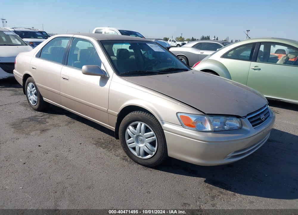 2001 TOYOTA CAMRY LE VIN: JT2BG22K010560495
