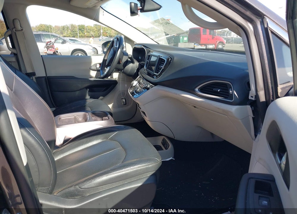2020 CHRYSLER PACIFICA TOURING L VIN: 2C4RC1BG5LR106534