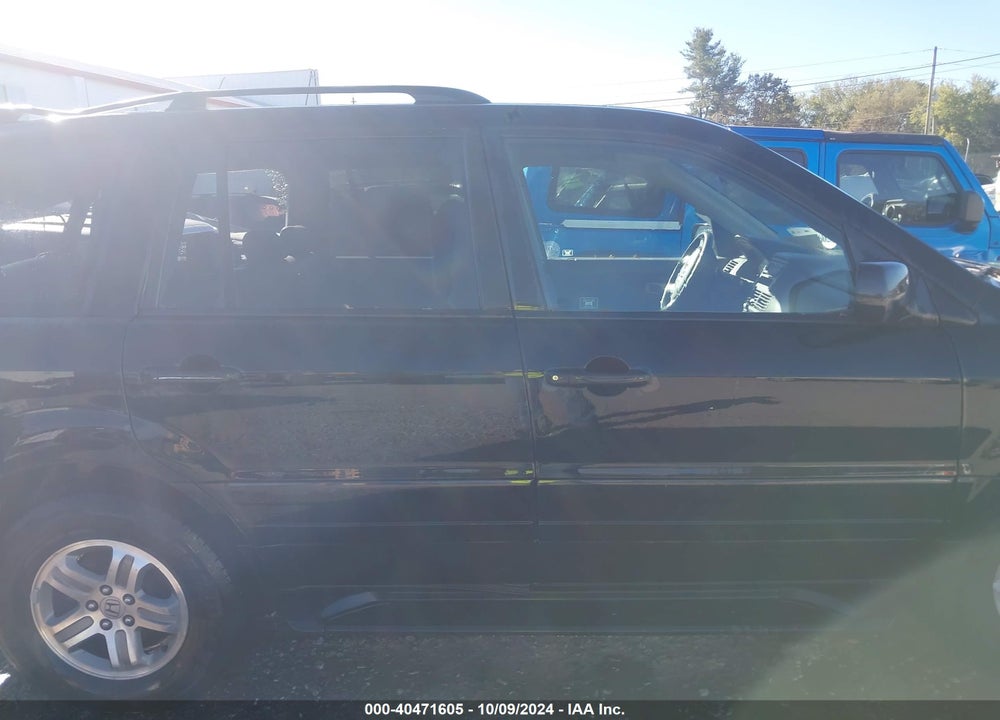 2004 HONDA PILOT EX-L VIN: 5FNYF18554B006892