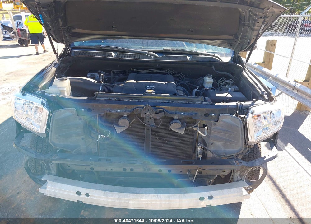 2014 TOYOTA TUNDRA SR5 5.7L V8 VIN: 5TFRY5F1XEX153478