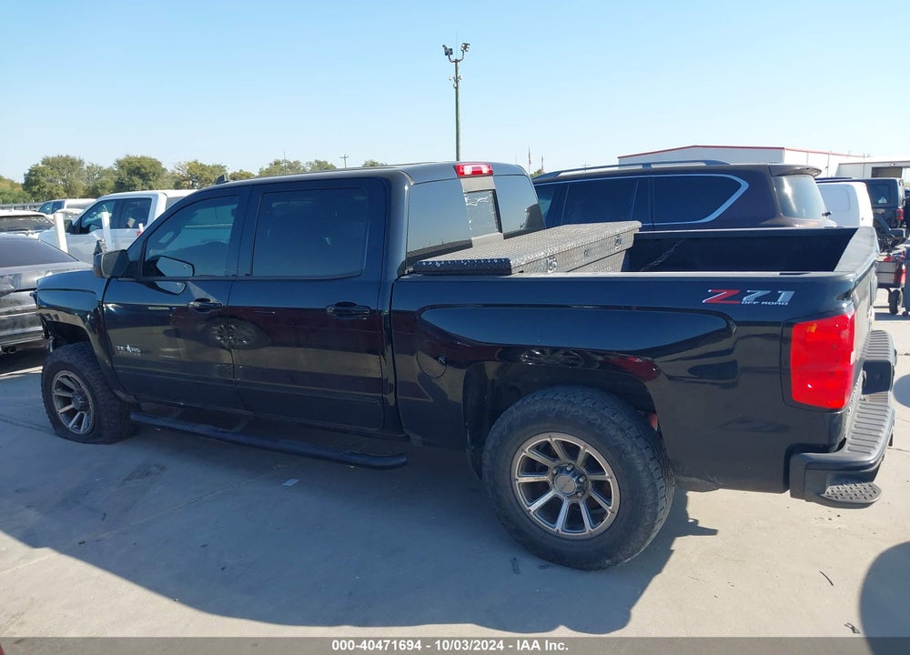 2018 CHEVROLET SILVERADO 1500 VIN: 3GCUKREC6JG445925