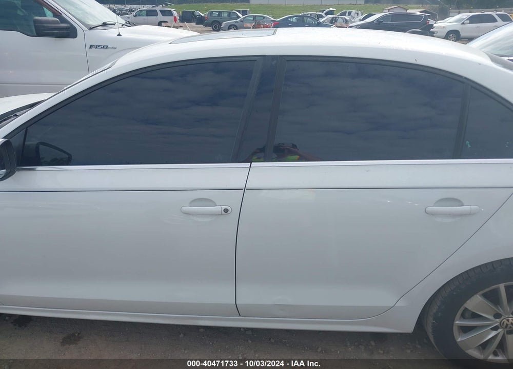 2015 VOLKSWAGEN JETTA 1.8T SE VIN: 3VWD07AJ8FM305816
