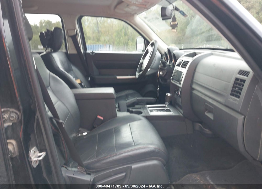 2011 DODGE NITRO SHOCK VIN: 1D4PT7GX5BW500370