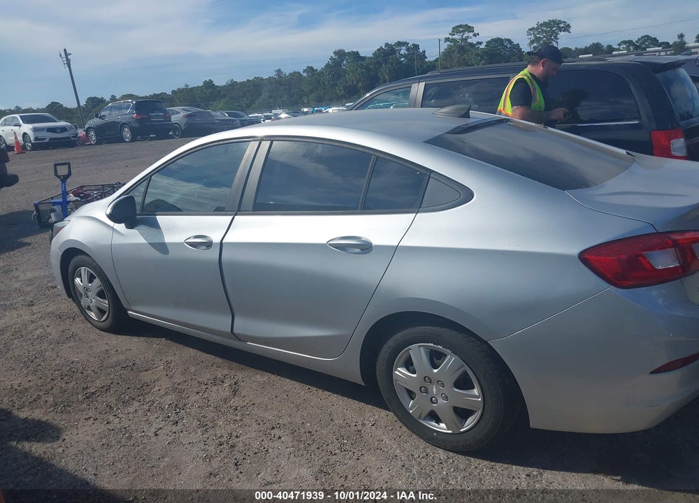 2018 CHEVROLET CRUZE LS AUTO VIN: 1G1BC5SM5J7188125