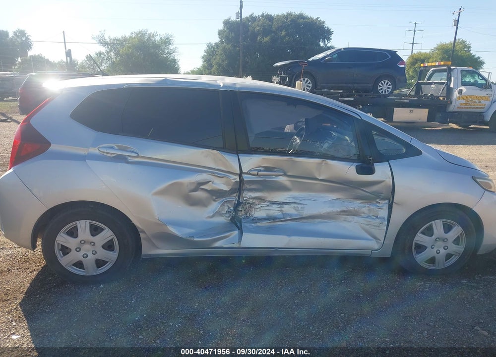 2015 HONDA FIT LX VIN: 3HGGK5H59FM783901