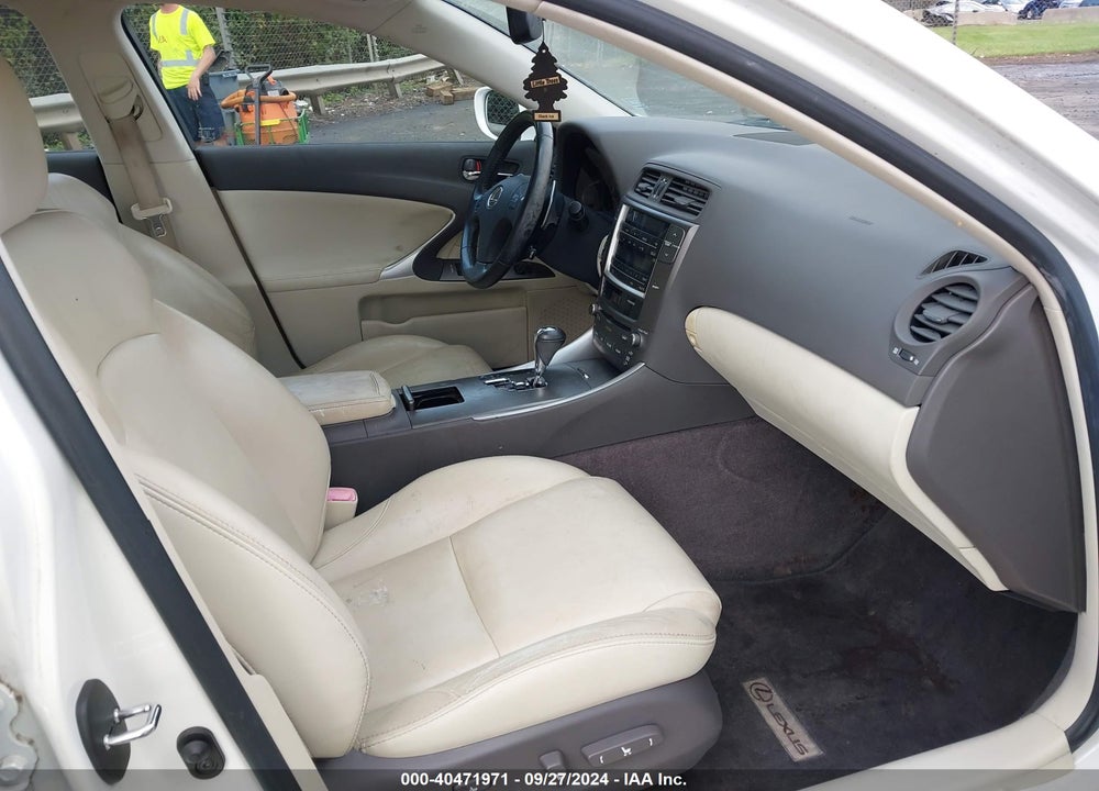 2010 LEXUS IS 250 VIN: JTHBF5C26A5120633