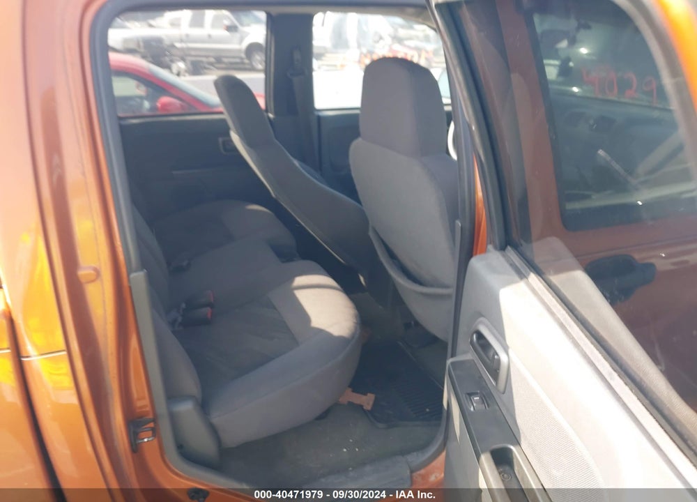 2004 CHEVROLET COLORADO LS VIN: 1GCDT136248176411