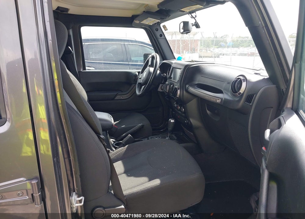 2018 JEEP WRANGLER JK UNLIMITED SPORT S 4X4 VIN: 1C4BJWDG7JL806465