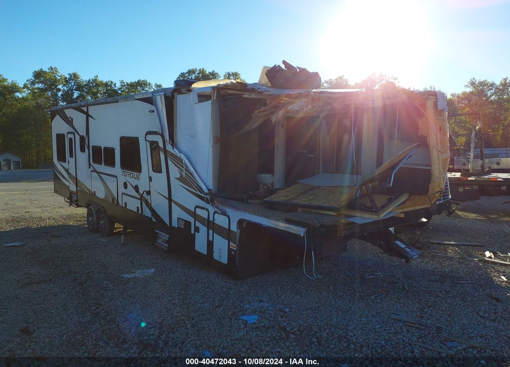 2019 HEARTLAND FIFTH WHEEL TRAVEL TRAILER VIN: 5SFCG4326KE408454