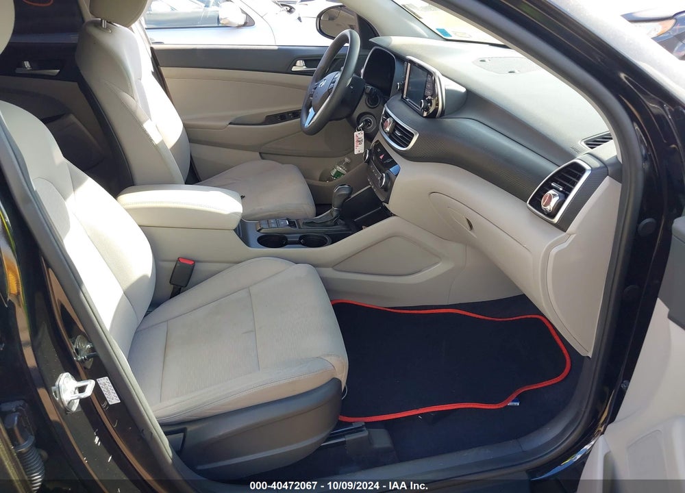 2021 HYUNDAI TUCSON SE VIN: KM8J23A45MU411194