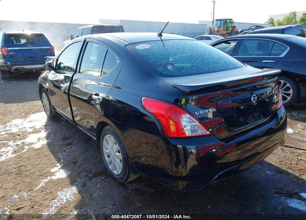 2018 NISSAN VERSA 1.6 SV VIN: 3N1CN7AP4JL818471
