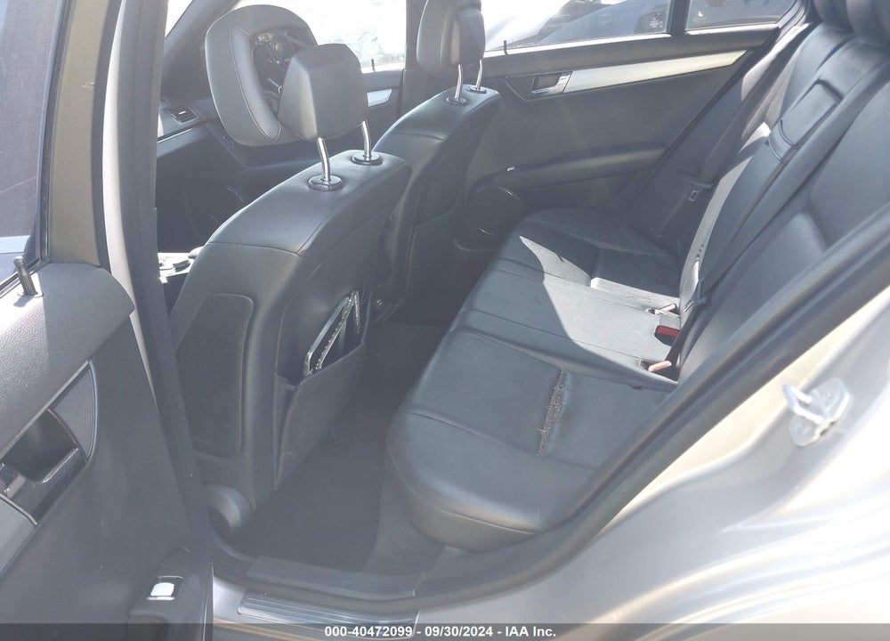 2008 MERCEDES-BENZ C 300 LUXURY/SPORT VIN: WDDGF54X58R022087