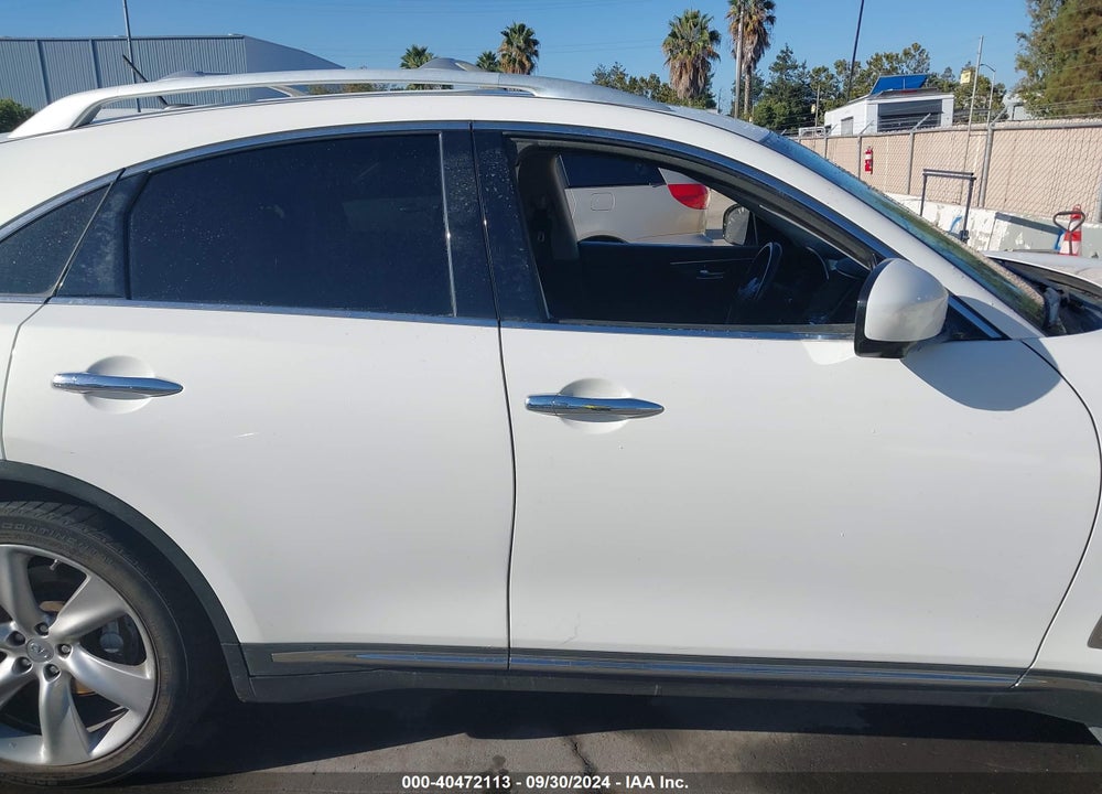 2009 INFINITI FX50 VIN: JNRBS18W69M201067