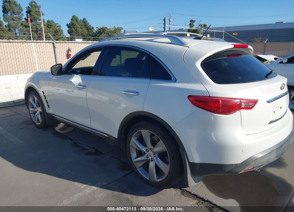 2009 INFINITI FX50 VIN: JNRBS18W69M201067