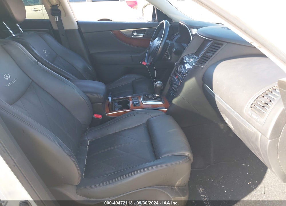 2009 INFINITI FX50 VIN: JNRBS18W69M201067