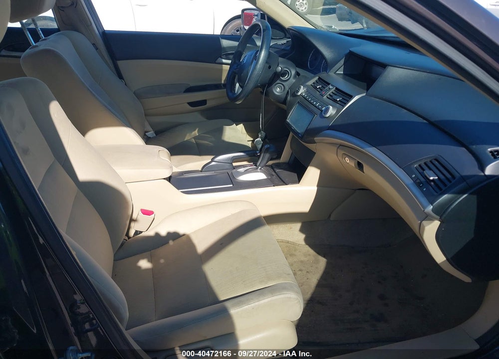 2011 HONDA ACCORD 2.4 LX VIN: 1HGCP2F36BA038692