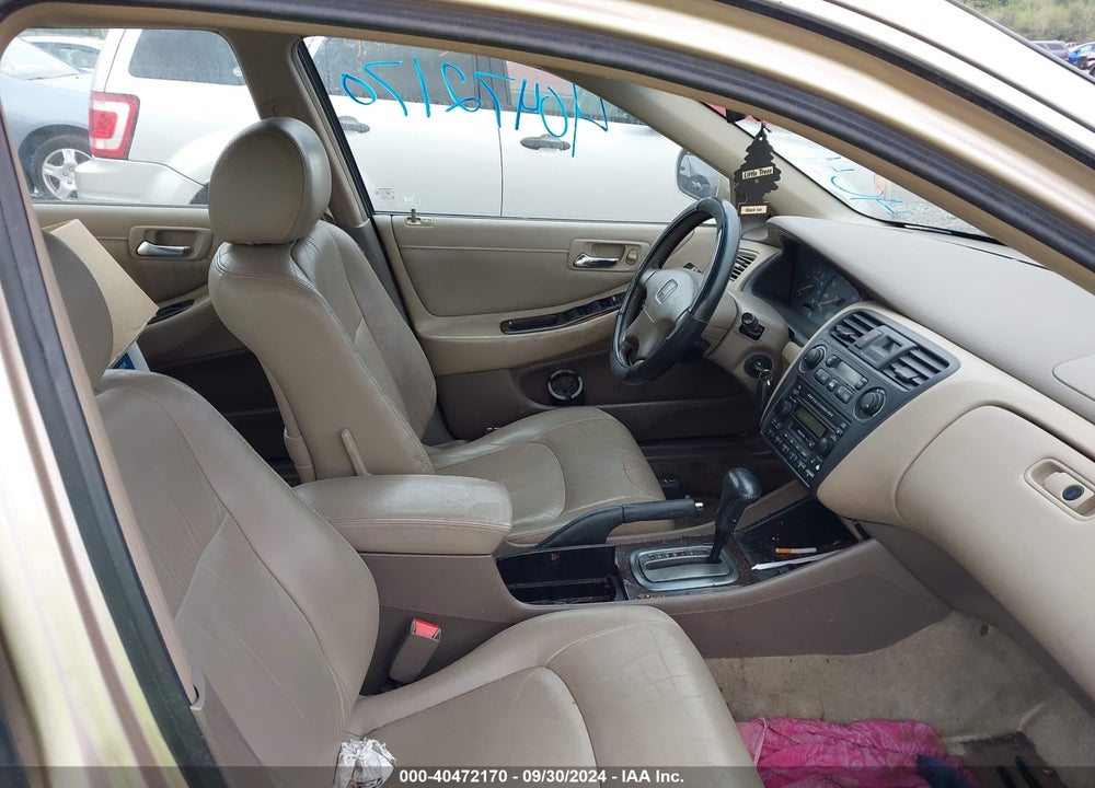2002 HONDA ACCORD 3.0 EX VIN: 1HGCG16572A031293